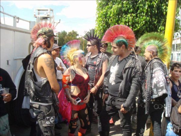 moda-dos-80-urbano-tribos-punk