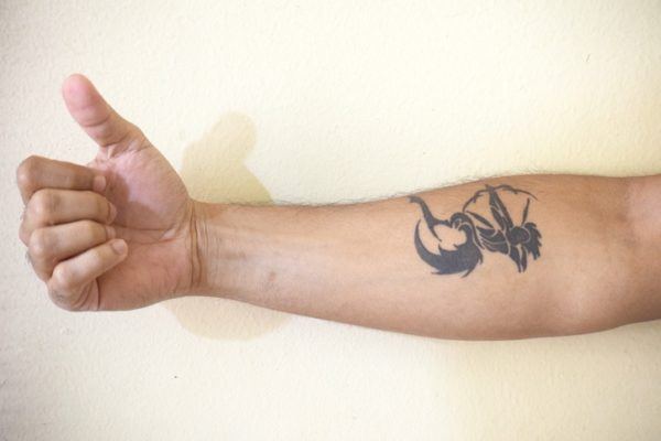 Tatuagens de flechas para homens arqueiro com arco e flecha 