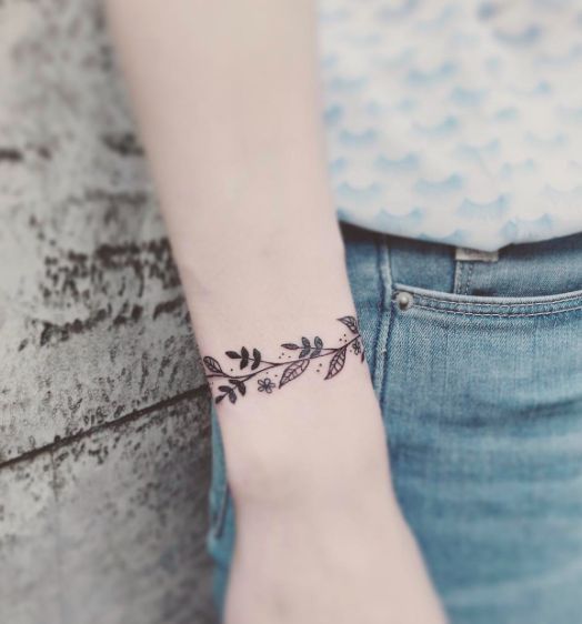 folha e flor tatuagem 