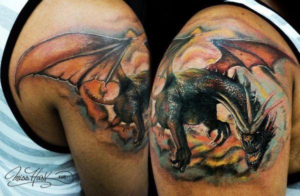A melhor tatuagem de dragão projeta culturas orientais 