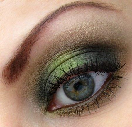 como-maquiar-olhos-verdes-usar-sombras verdes