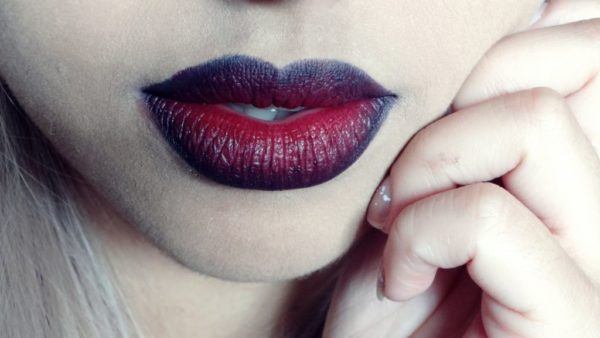 maquiagem-halloween-vampiro-lábios